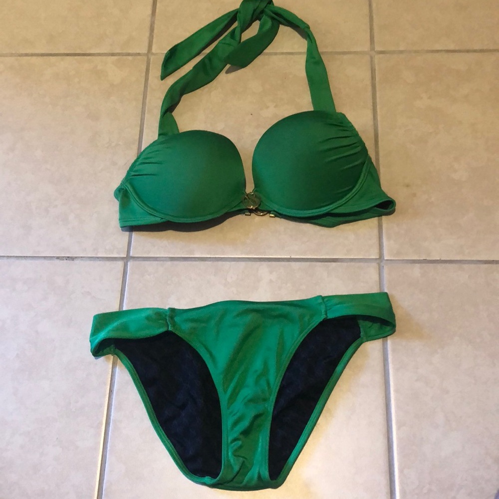 VS bombshell bathing suit